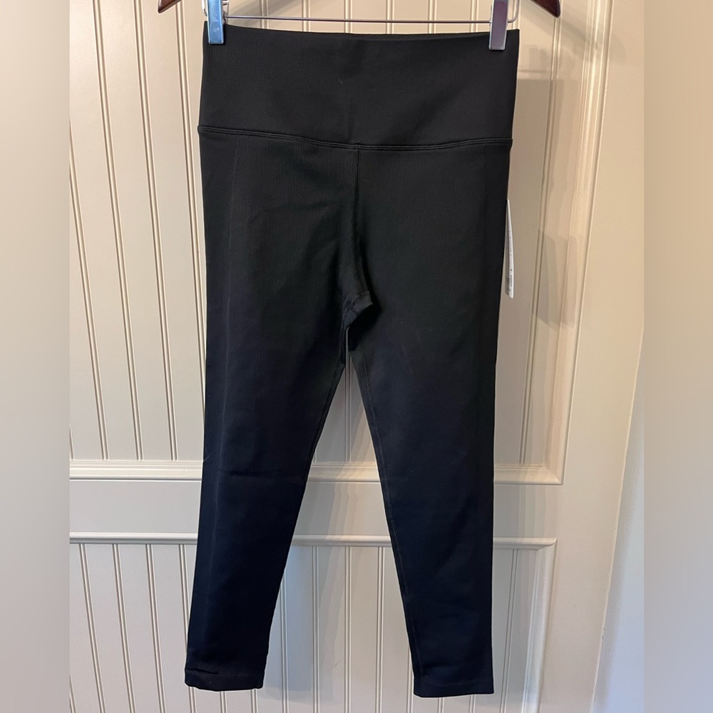 NWT Athleta Aurora Seamless High Rise Black Ribbed Leggings Woman’s Large